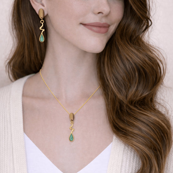 Handmade Olive Wood Set – Necklace + Earrings, Green Enamel Finish