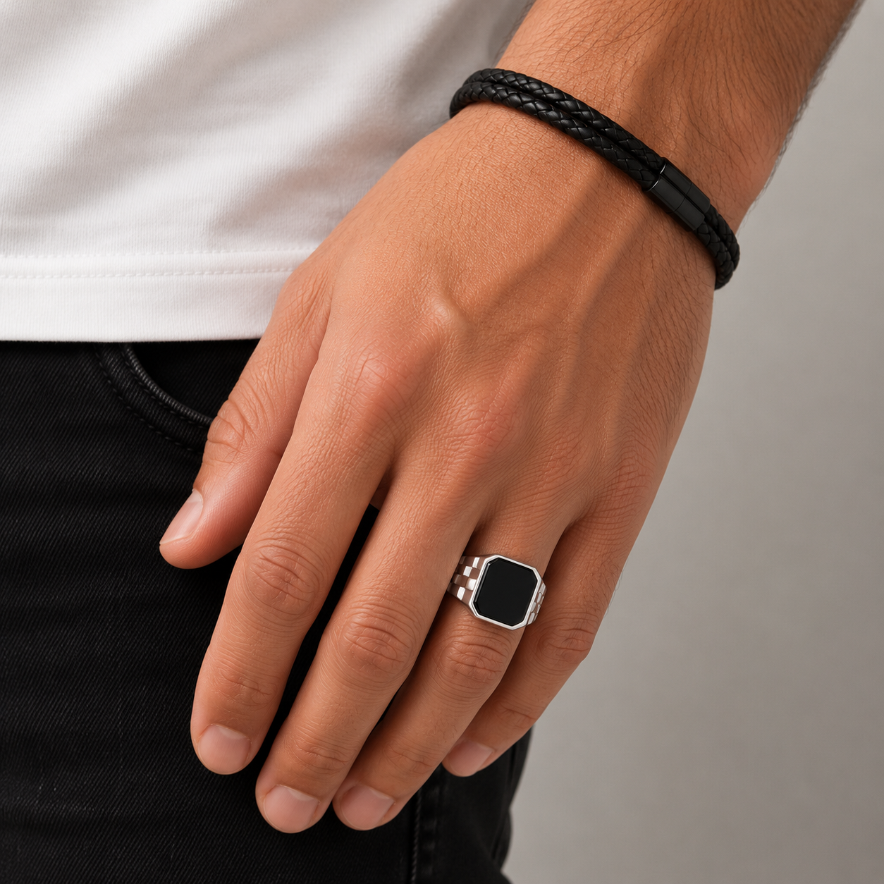 Black Detail Signet Ring