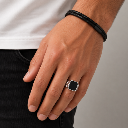 Black Detail Signet Ring